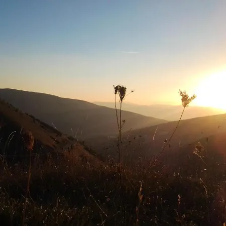 Spacious With Mountain View In 公寓 Castel di Ieri